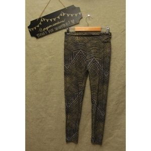 BNWOT LLR OS Leggings